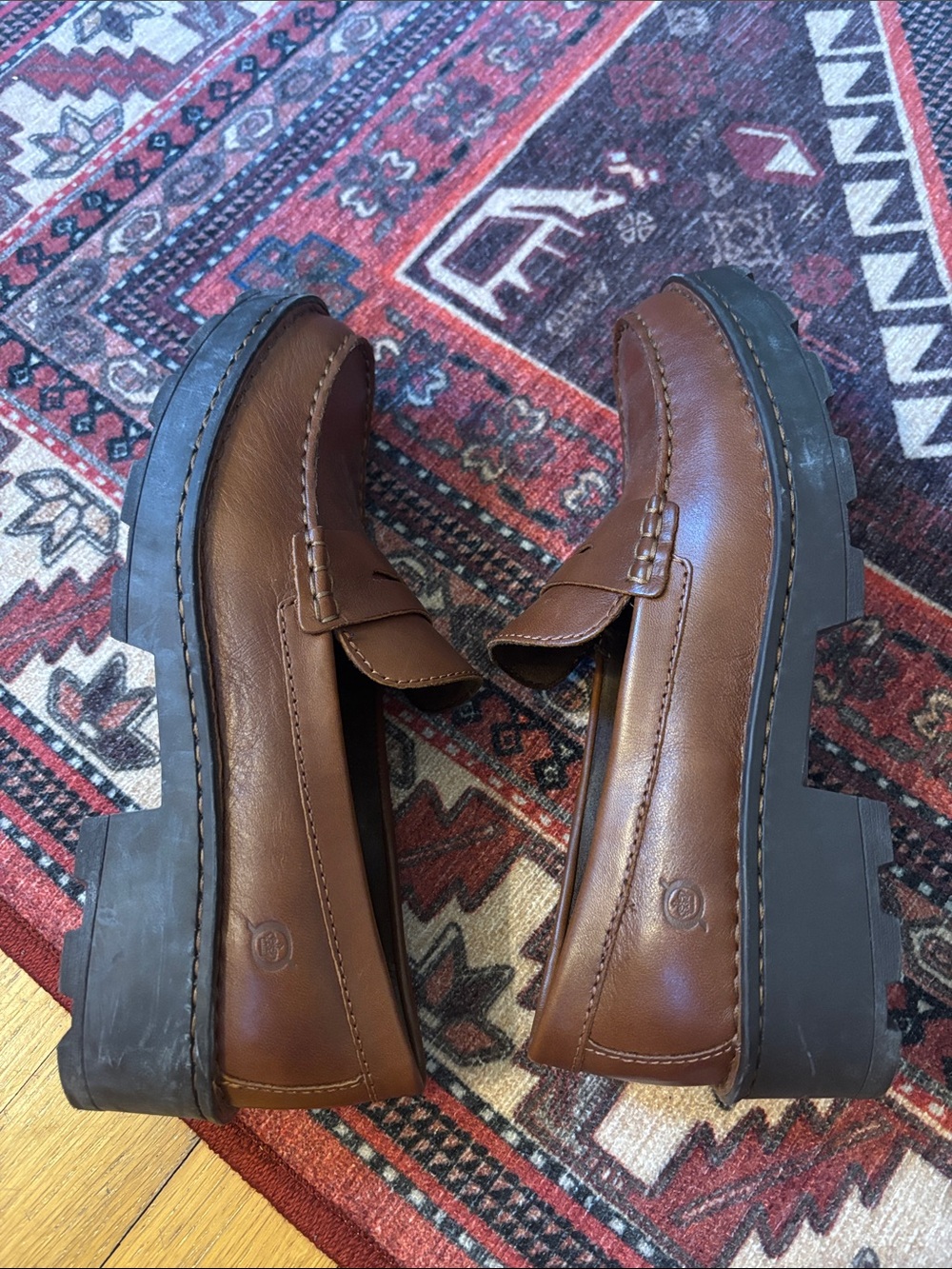 Born Women's Carrera Loafer - Picture 12 of 12